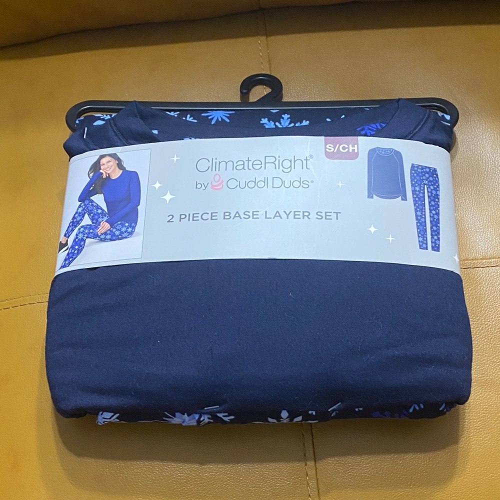 Cuddl Duds Navy and Blue Base Layer Set Women’s‎ PJ set Blue size S NWT